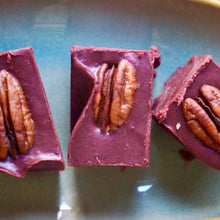 Load image into Gallery viewer, Red Velvet Fudge