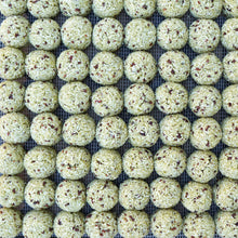 Load image into Gallery viewer, Mint Chip Macaroons