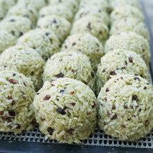 Load image into Gallery viewer, Mint Chip Macaroons